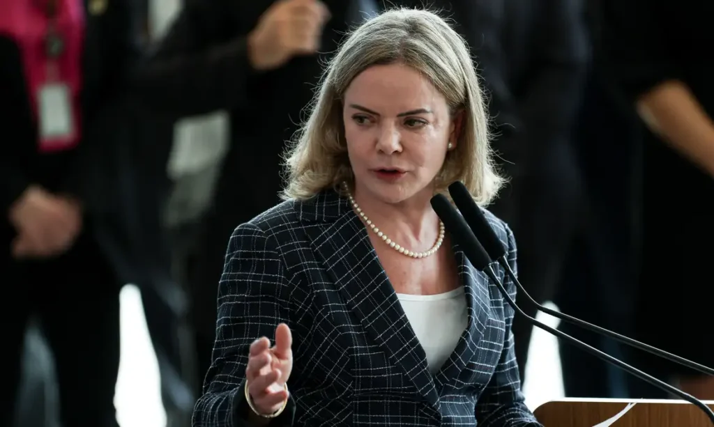 Derrite como relator do PL Antifacção contamina debate, diz Gleisi   