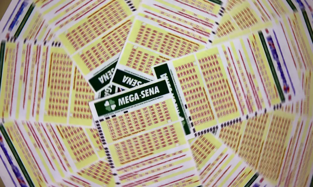 Mega-Sena acumula para R$ 102 milhões; confira os números sorteados
