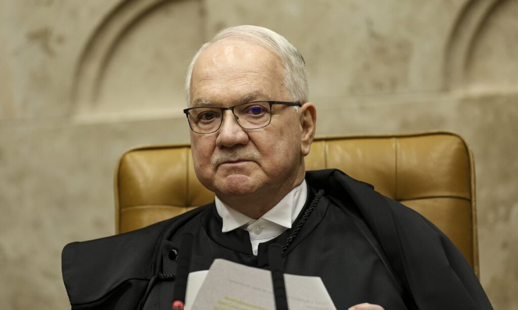 Fachin devolve relatoria do caso do INSS a Mendonça e mantém Master