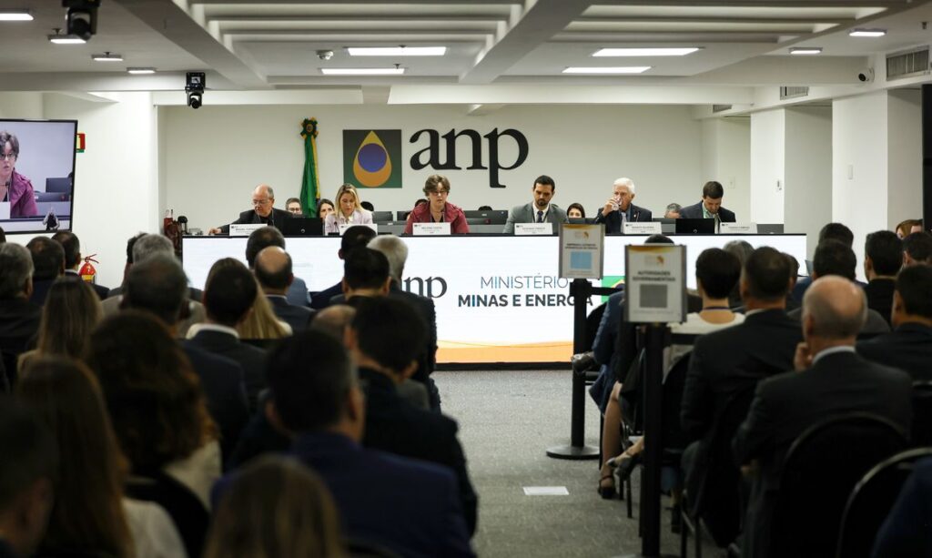 Leilão da ANP arrecada R$ 3 bilhões com a venda de 49 blocos